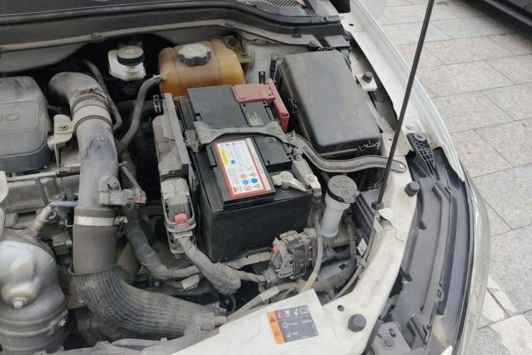 Used Chevrolet Monza 2019 RS 330T Automatic Comfort Edition China VI Standard Engine Bay Left