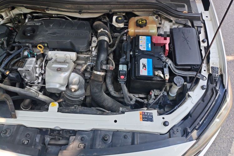 Used Chevrolet Monza 2019 RS 330T Automatic Comfort Edition China VI Standard Engine Bay Left