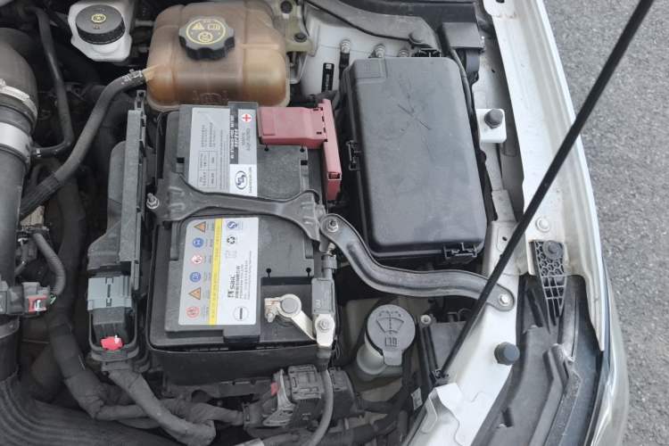 Used Chevrolet Monza 2019 RS 330T Automatic Comfort Edition China VI Standard Engine Bay Left