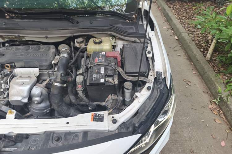 Used Chevrolet Monza 2019 RS 330T Automatic Comfort Edition China VI Standard Engine Bay Left