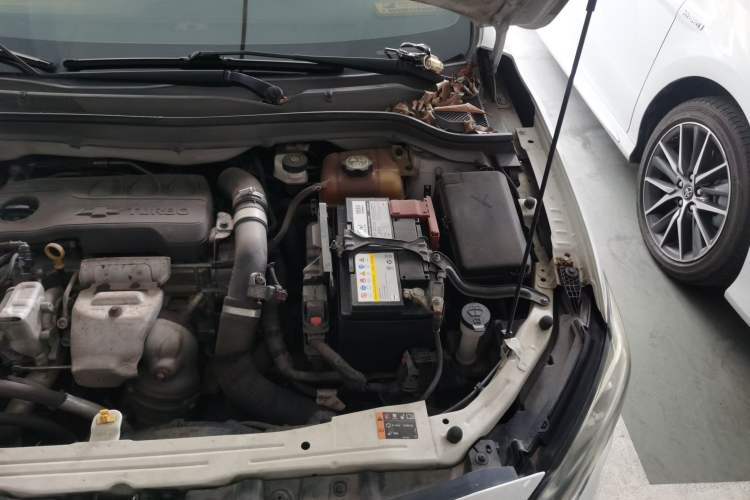 Used Chevrolet Monza 2019 RS 330T Automatic Comfort Edition China VI Standard Engine Bay Left