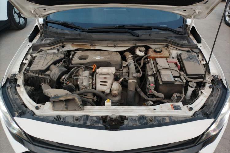Used Chevrolet Monza 2019 Redline 320T Dual-Clutch Sporty Version China VI Standard Engine Bay
