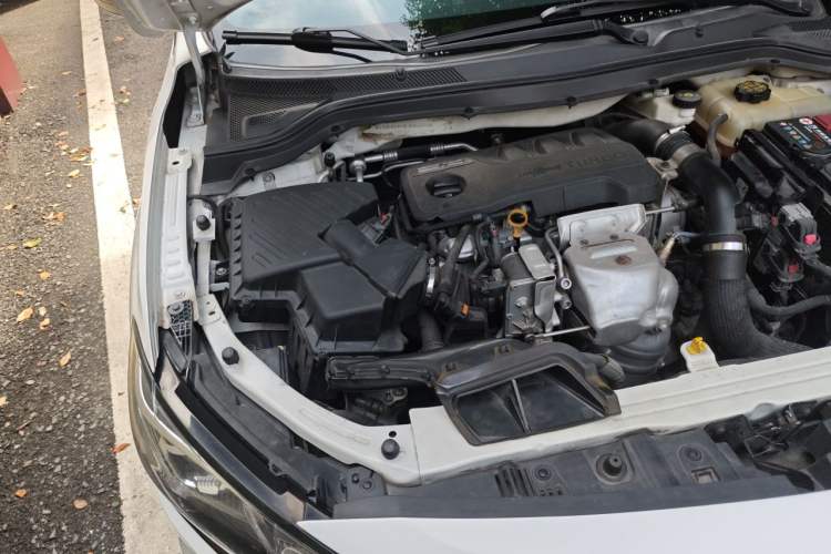 Used Chevrolet Monza 2019 RS 330T Automatic Comfort Edition China VI Standard Engine Bay Right