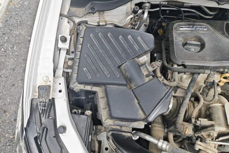 Used Chevrolet Monza 2019 RS 330T Automatic Comfort Edition China VI Standard Engine Bay Right