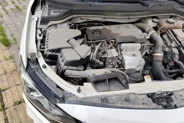 Used Chevrolet Monza 2019 RS 330T Automatic Comfort Edition China VI Standard Engine Bay Right