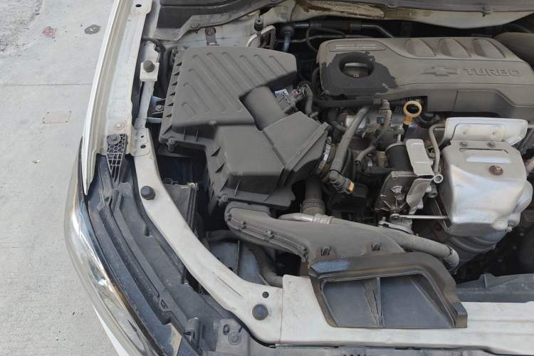 Used Chevrolet Monza 2019 RS 330T Automatic Comfort Edition China VI Standard Engine Bay Right