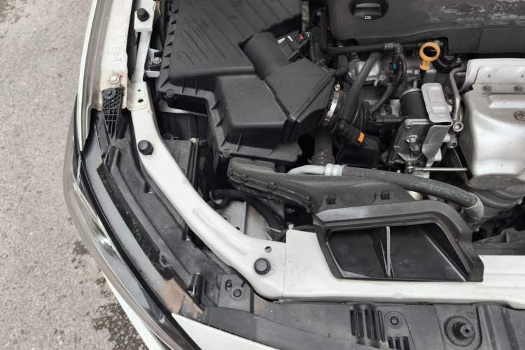Used Chevrolet Monza 2019 RS 330T Automatic Comfort Edition China VI Standard Engine Bay Right