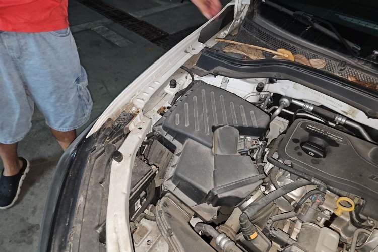Used Chevrolet Monza 2019 RS 330T Automatic Comfort Edition China VI Standard Engine Bay Right