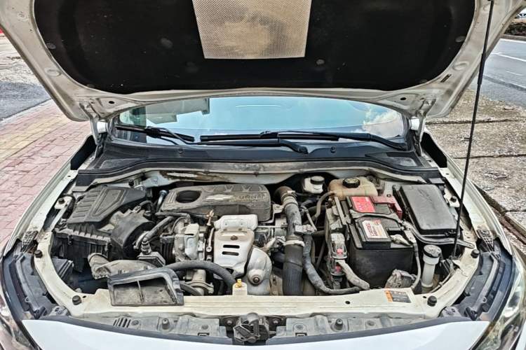 Used Chevrolet Monza 2019 Redline 320T Dual-Clutch Joyful Edition China VI Standard Engine Bay