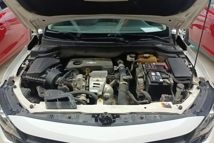 Used Chevrolet Monza 2019 Redline 320T Dual-Clutch Sporty Version China VI Standard Engine Bay