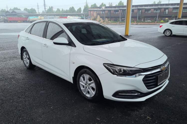 Used Chevrolet Monza 2019 320T Manual Xinxin Edition China VI Front Right 45 Deg