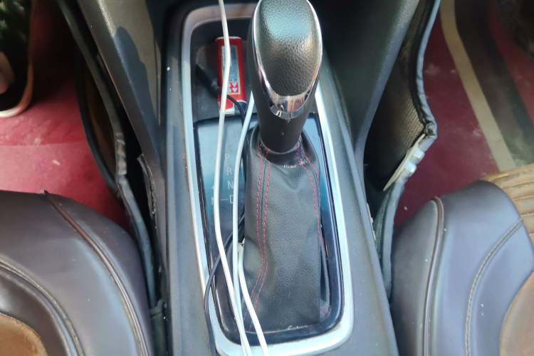 Used Chevrolet Monza 2019 Redline 320T Dual-Clutch Joyful Edition China VI Standard Gear Lever