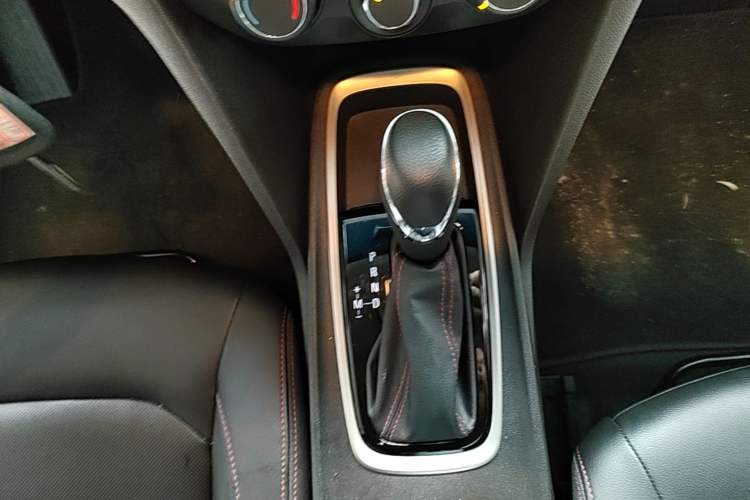 Used Chevrolet Monza 2019 Redline 320T Dual-Clutch Sporty Version China VI Standard Gear Lever