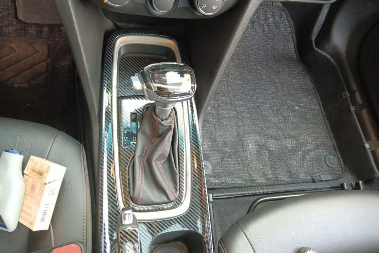 Used Chevrolet Monza 2019 Redline 320T Dual-Clutch Sporty Version China VI Standard Gear Lever