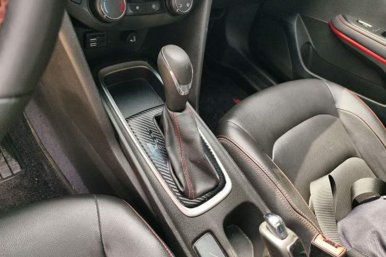 Used Chevrolet Monza 2019 RS 330T Automatic Comfort Edition China VI Standard Gear Lever