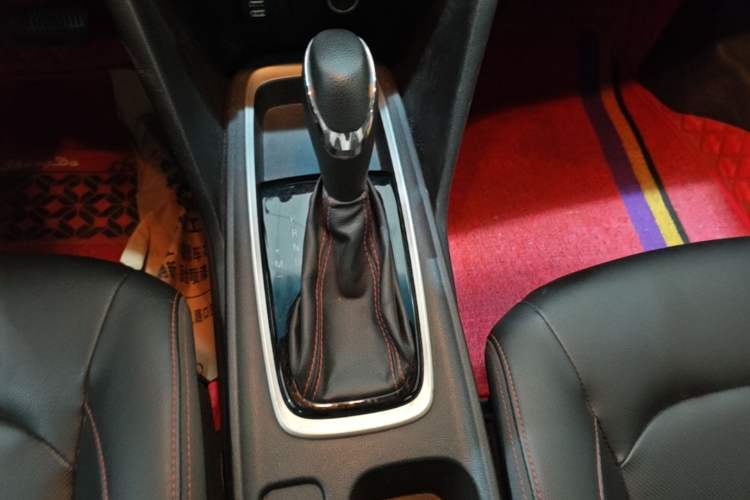 Used Chevrolet Monza 2019 RS 330T Automatic Comfort Edition China VI Standard Gear Lever