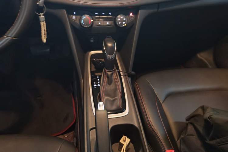 Used Chevrolet Monza 2019 RS 330T Automatic Comfort Edition China VI Standard Gear Lever