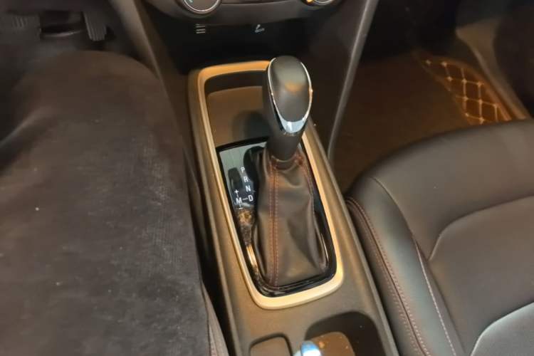 Used Chevrolet Monza 2019 RS 330T Automatic Comfort Edition China VI Standard Gear Lever
