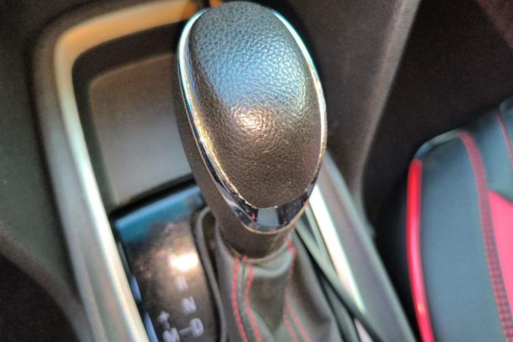 Used Chevrolet Monza 2019 Redline 320T Dual-Clutch Joyful Edition China VI Standard Gear Lever