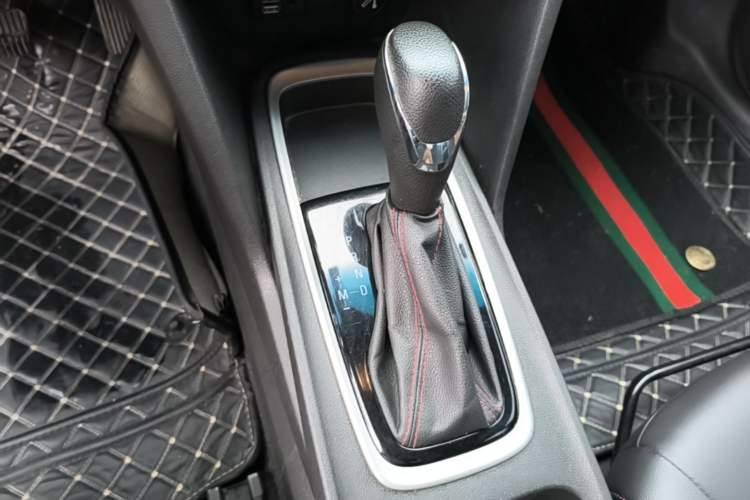 Used Chevrolet Monza 2019 RS 330T Automatic Comfort Edition China VI Standard Gear Lever