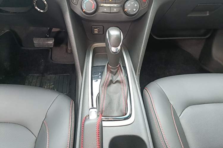 Used Chevrolet Monza 2019 RS 330T Automatic Comfort Edition China VI Standard Gear Lever