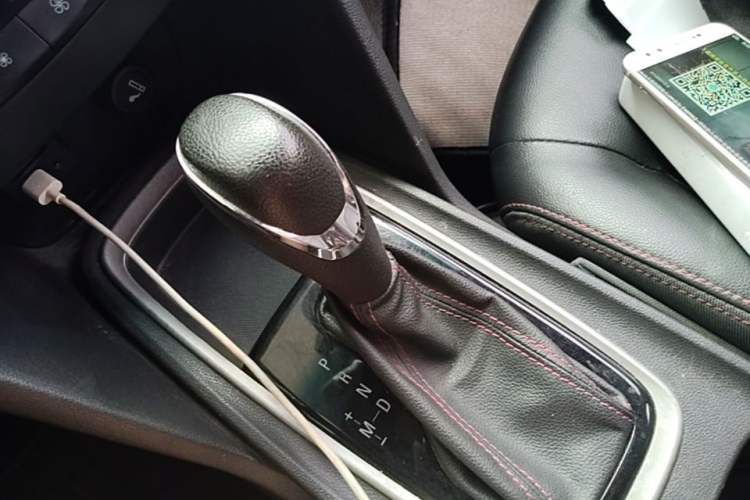 Used Chevrolet Monza 2019 RS 330T Automatic Comfort Edition China VI Standard Gear Lever