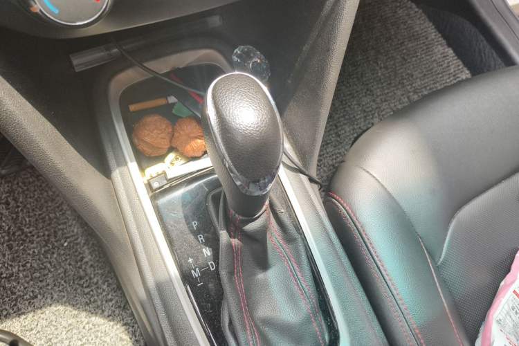 Used Chevrolet Monza 2019 RS 330T Automatic Comfort Edition China VI Standard Gear Lever