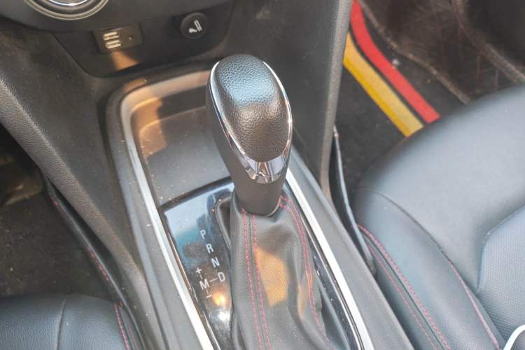 Used Chevrolet Monza 2019 RS 330T Automatic Comfort Edition China VI Standard Gear Lever