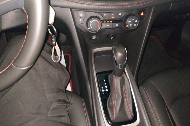Used Chevrolet Monza 2019 RS 330T Automatic Comfort Edition China VI Standard Gear Lever