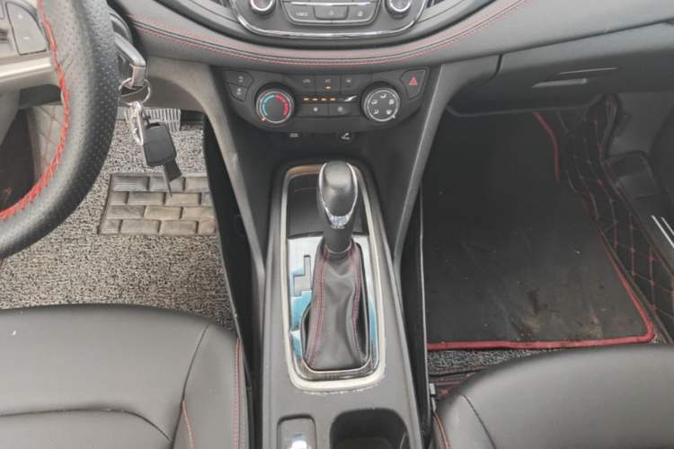 Used Chevrolet Monza 2019 RS 330T Automatic Comfort Edition China VI Standard Gear Lever