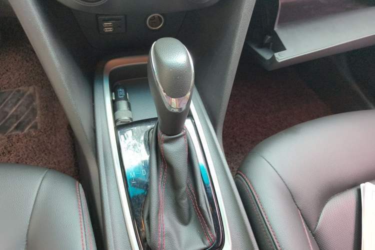 Used Chevrolet Monza 2019 RS 330T Automatic Comfort Edition China VI Standard Gear Lever
