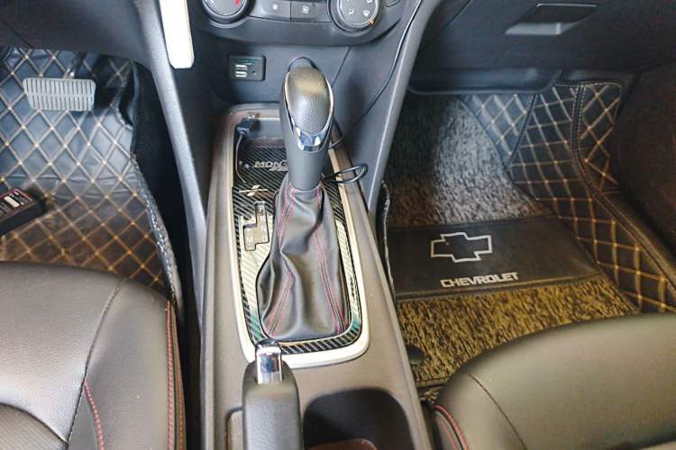 Used Chevrolet Monza 2019 RS 330T Automatic Comfort Edition China VI Standard Gear Lever