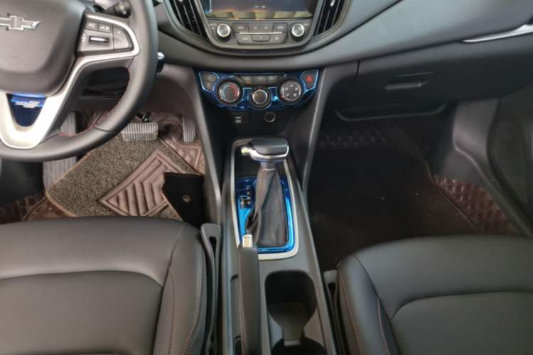 Used Chevrolet Monza 2019 Redline 320T Dual-Clutch Sporty Version China VI Standard Gear Lever