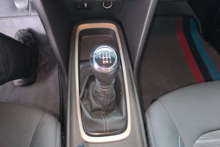 Used Chevrolet Monza 2019 320T Manual Xinxin Edition China VI Gear Lever