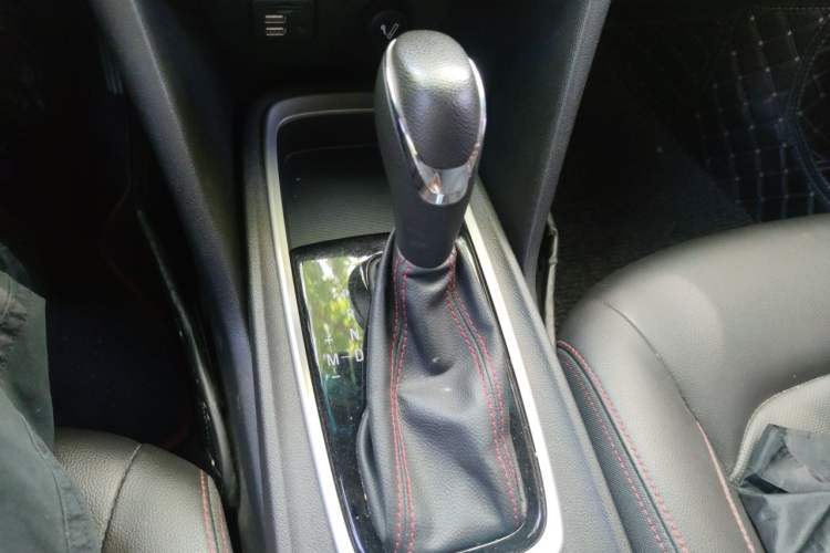 Used Chevrolet Monza 2019 RS 330T Automatic Comfort Edition China VI Standard Gear Lever
