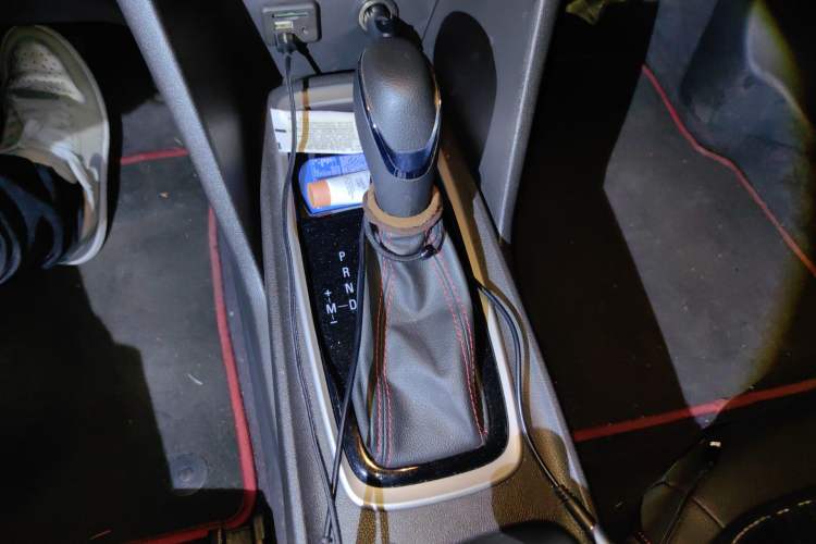 Used Chevrolet Monza 2019 RS 330T Automatic Comfort Edition China VI Standard Gear Lever