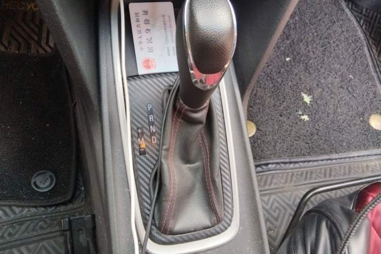 Used Chevrolet Monza 2019 Redline 320T Dual-Clutch Joyful Edition China VI Standard Gear Lever