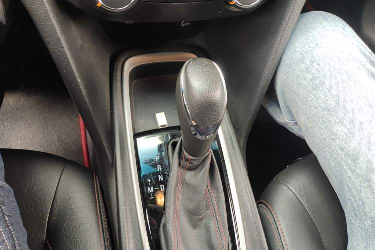 Used Chevrolet Monza 2019 RS 330T Automatic Comfort Edition China VI Standard Gear Lever