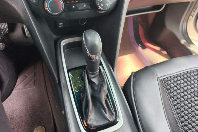 Used Chevrolet Monza 2019 RS 330T Automatic Comfort Edition China VI Standard Gear Lever