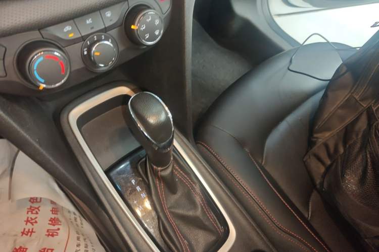 Used Chevrolet Monza 2019 Redline 320T Dual-Clutch Sporty Version China VI Standard Gear Lever