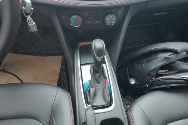 Used Chevrolet Monza 2019 RS 330T Automatic Comfort Edition China VI Standard Gear Lever