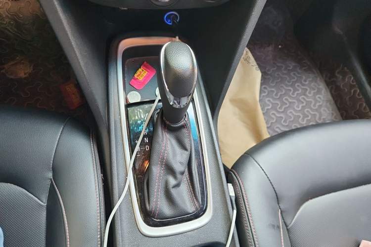 Used Chevrolet Monza 2019 Redline 320T Dual-Clutch Sporty Version China VI Standard Gear Lever