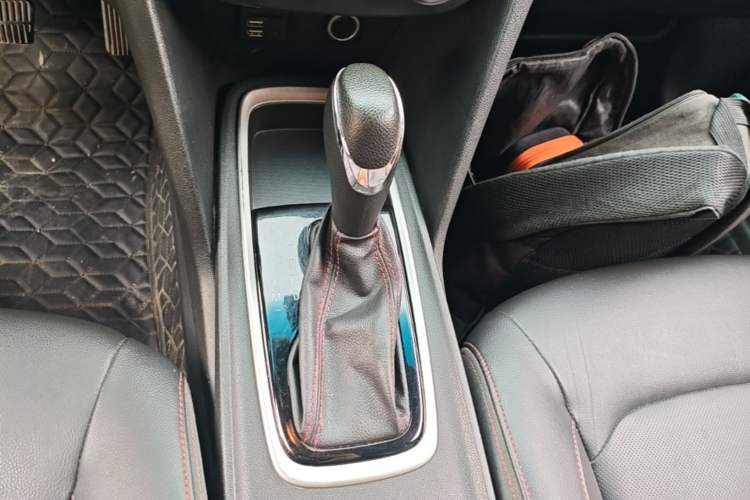 Used Chevrolet Monza 2019 RS 330T Automatic Comfort Edition China VI Standard Gear Lever