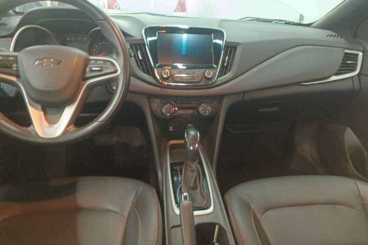 Used Chevrolet Monza 2019 RS 330T Automatic Comfort Edition China VI Standard Gear Lever