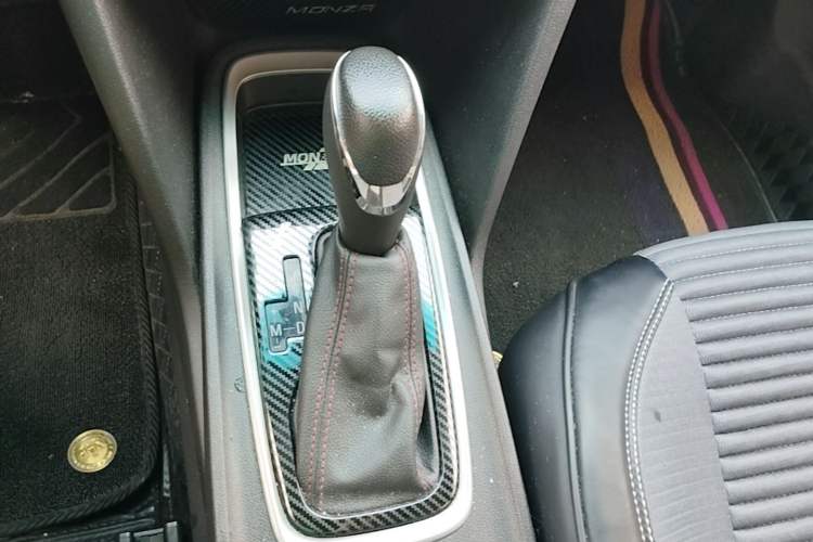 Used Chevrolet Monza 2019 Redline 320T Dual-Clutch Sporty Version China VI Standard Gear Lever