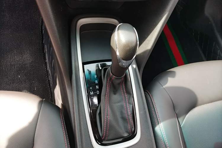 Used Chevrolet Monza 2019 Redline 320T Dual-Clutch Sporty Version China VI Standard Gear Lever