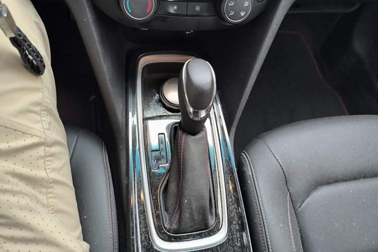Used Chevrolet Monza 2019 RS 330T Automatic Comfort Edition China VI Standard Gear Lever