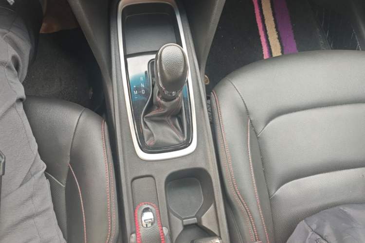 Used Chevrolet Monza 2019 RS 330T Automatic Comfort Edition China VI Standard Gear Lever