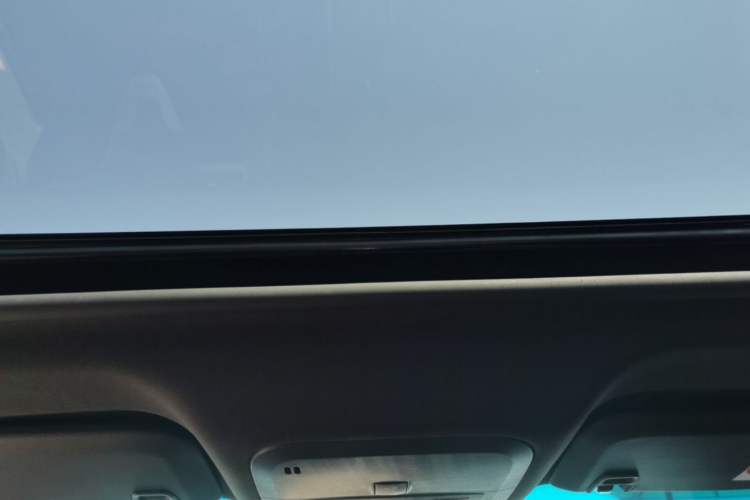 Used Chevrolet Monza 2019 RS 330T Automatic Comfort Edition China VI Standard Headliner