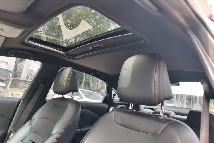 Used Chevrolet Monza 2019 RS 330T Automatic Comfort Edition China VI Standard Headliner